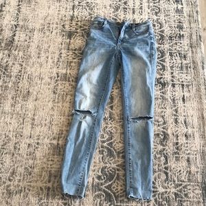 Garage size 0 comfy only worn once not even a howl day